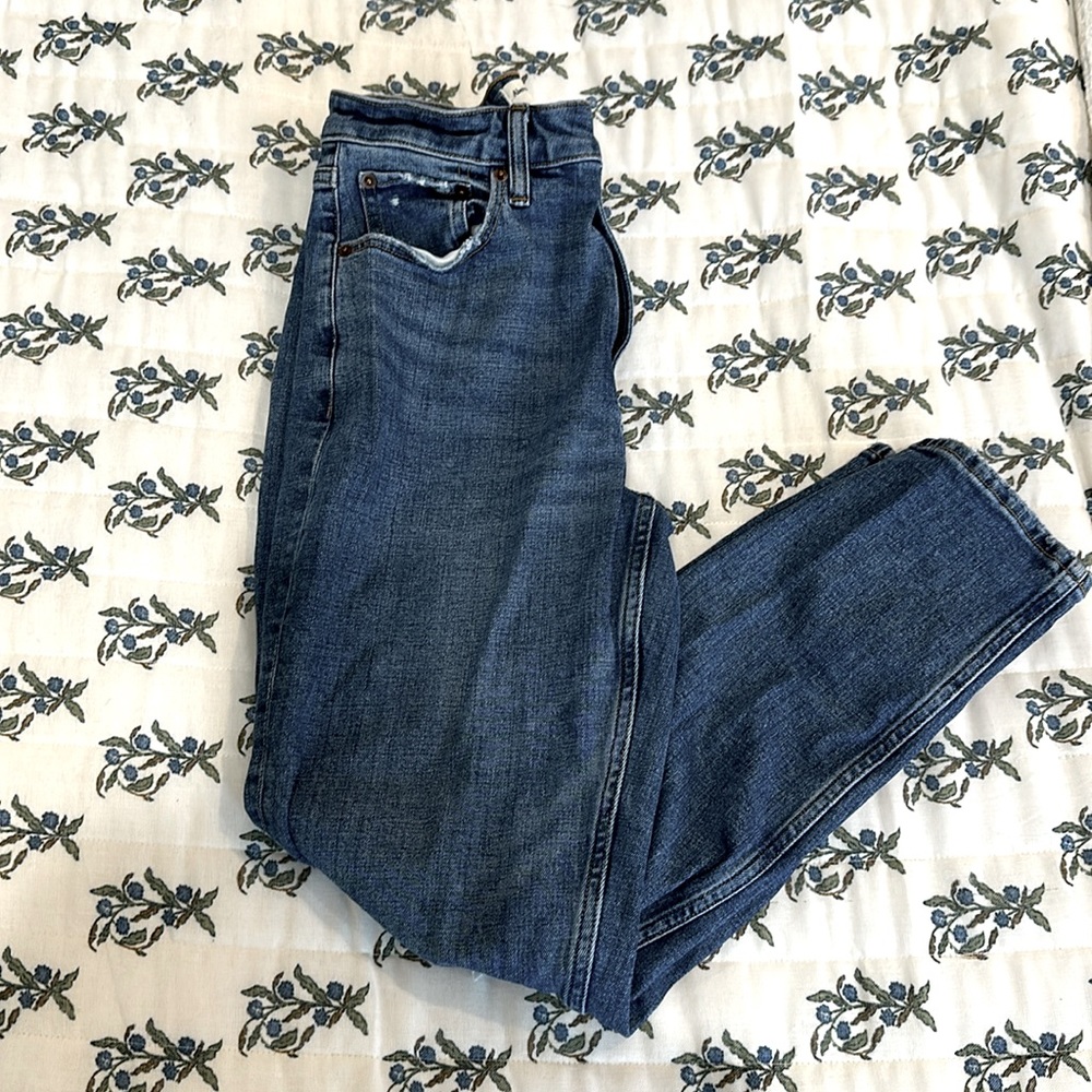 Abercrombie Curve Love The Mom High Rise